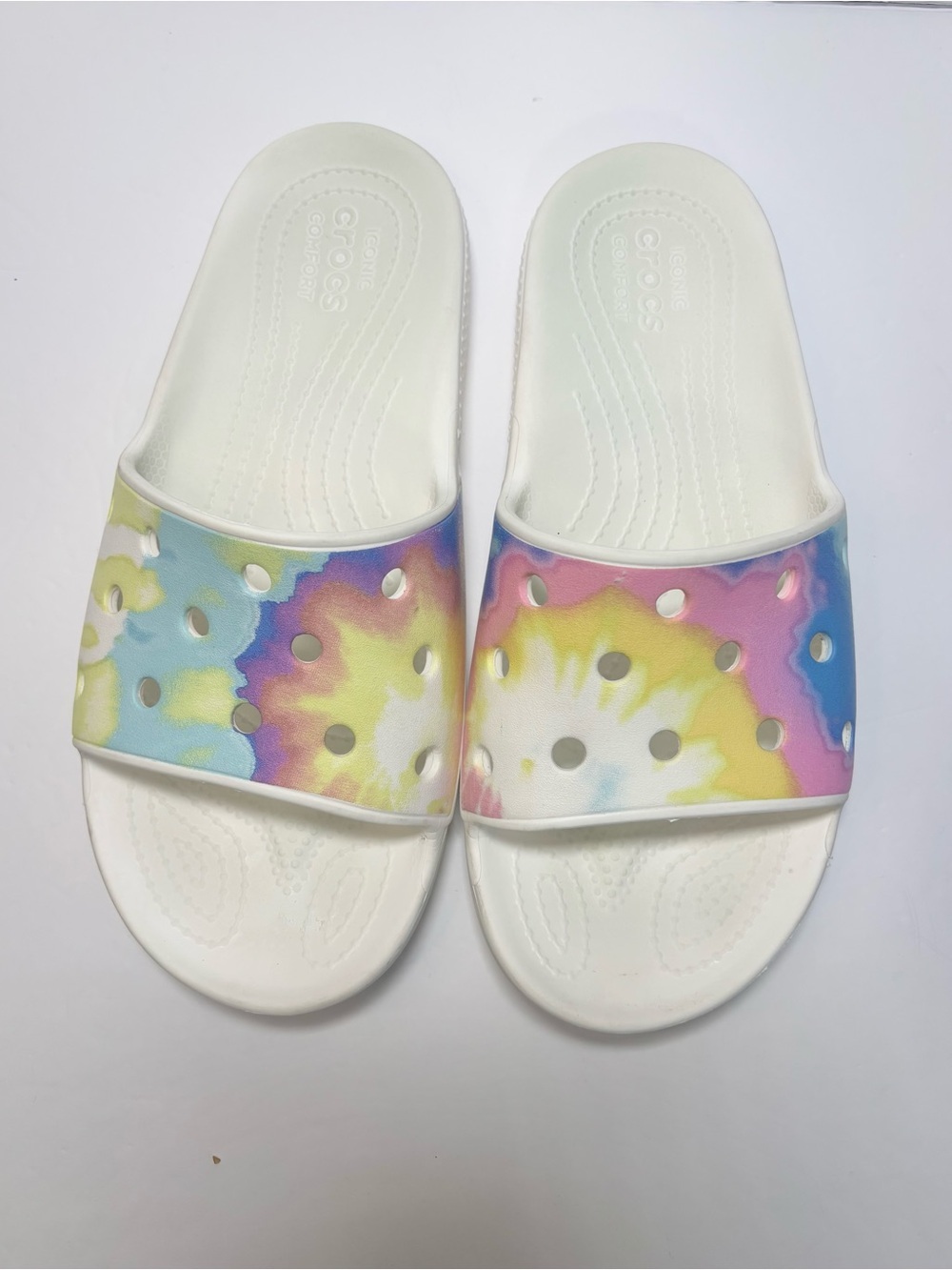 Crocs Rainbow Tie-Dye White Slides Sandals M6 W8 - Picture 6 of 8
